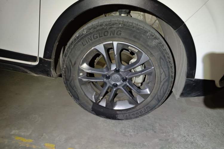 Used Geely Auto Vision X3 2020 1.5L CVT Luxury Model Exterior 1