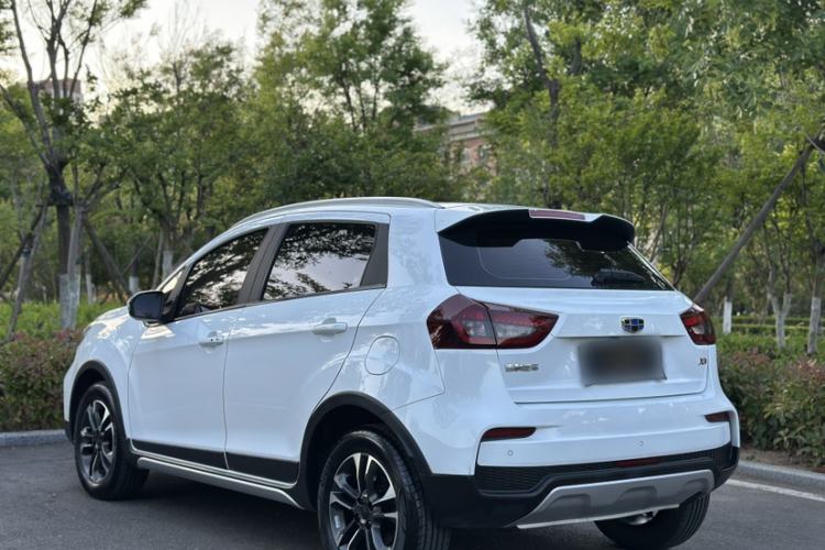 Used Geely Auto Vision X3 2020 1.5L CVT Elite Edition Exterior 2