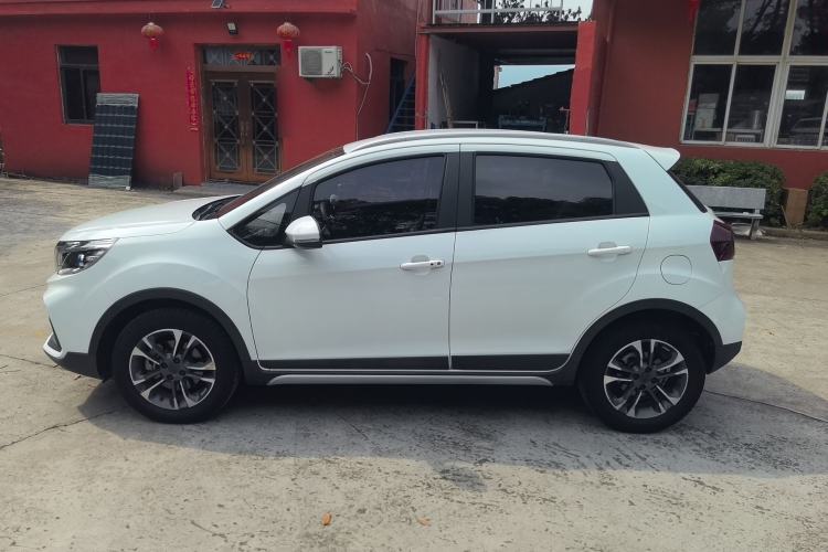 Used Geely Auto Vision X3 2020 1.5L CVT Elite Edition Exterior 2