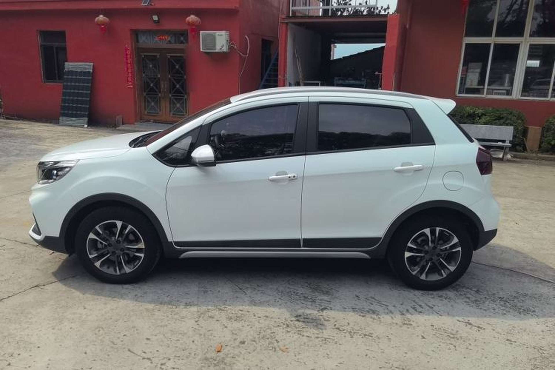 Used Geely Auto Vision X3 2020 1.5L CVT Elite Edition Exterior 2