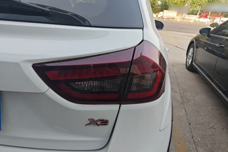 Used Geely Auto Vision X3 2020 1.5L CVT Luxury Model Exterior 3