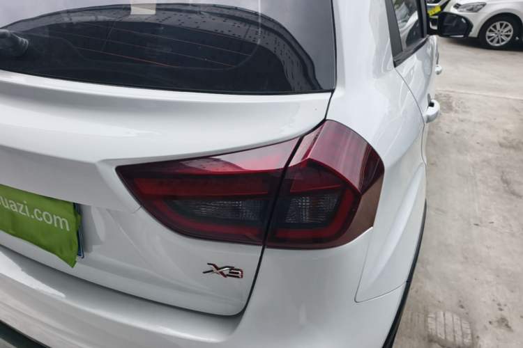 Used Geely Auto Vision X3 2020 1.5L CVT Elite Edition Exterior 3