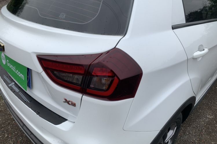 Used Geely Auto Vision X3 2020 1.5L Manual Happiness Edition Exterior 3