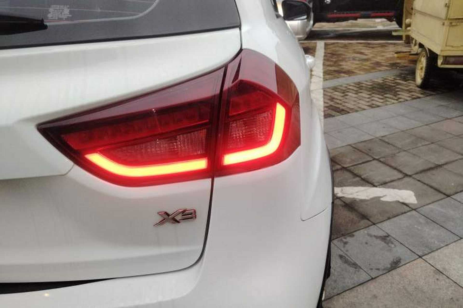Used Geely Auto Vision X3 2020 1.5L CVT Elite Edition Exterior 3