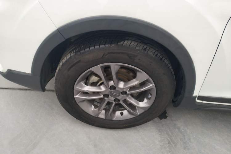 Used Geely Auto Vision X3 2020 1.5L Manual Elite Edition Exterior 4