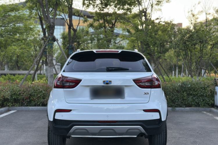 Used Geely Auto Vision X3 2020 1.5L CVT Elite Edition Exterior 4