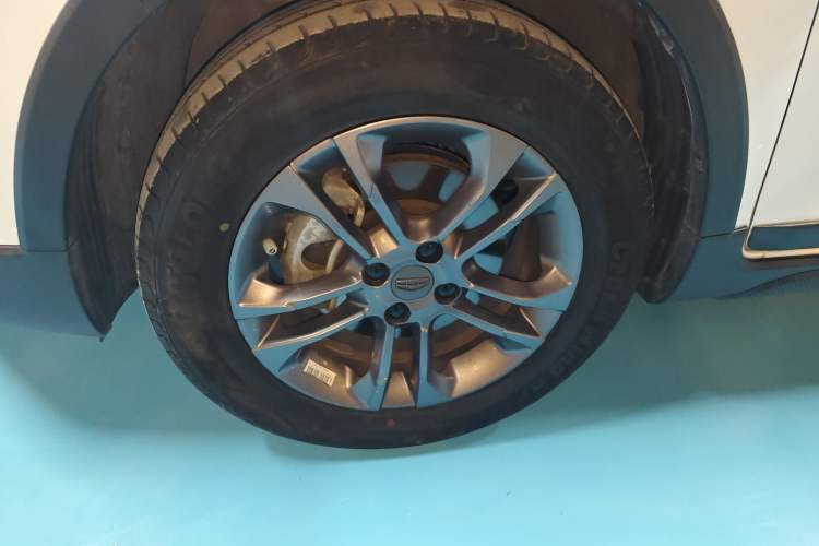 Used Geely Auto Vision X3 2020 1.5L CVT Luxury Model Exterior 4