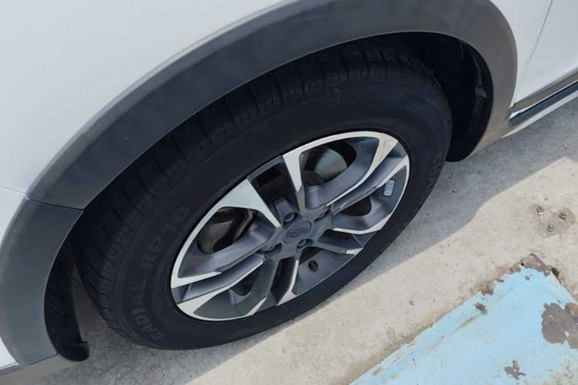Used Geely Auto Vision X3 2020 1.5L CVT Elite Edition Exterior 4