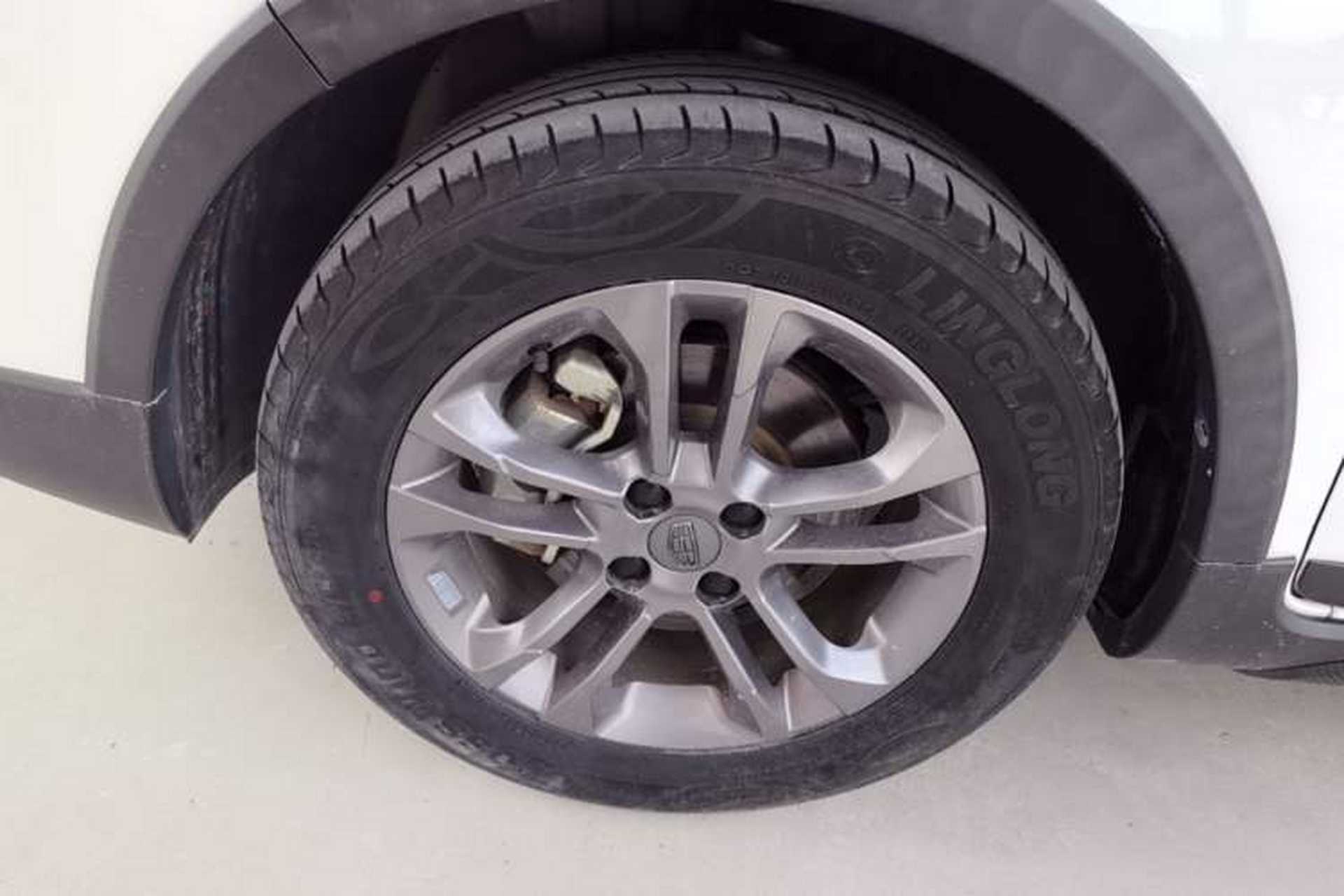 Used Geely Auto Vision X3 2020 1.5L CVT Luxury Model Exterior 4