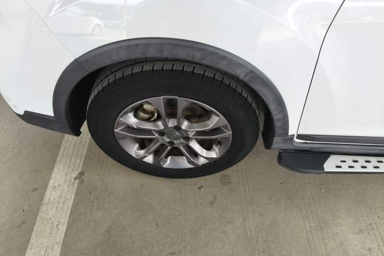 Used Geely Auto Vision X3 2020 1.5L CVT Elite Edition Exterior 4