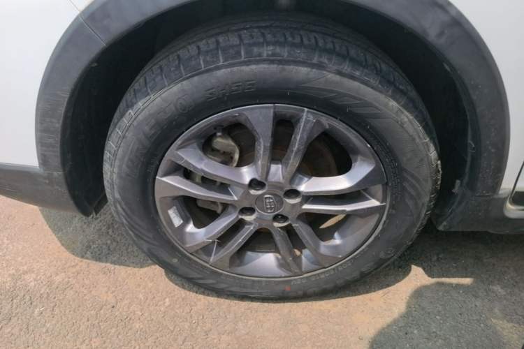 Used Geely Auto Vision X3 2020 1.5L CVT Luxury Model Exterior 4