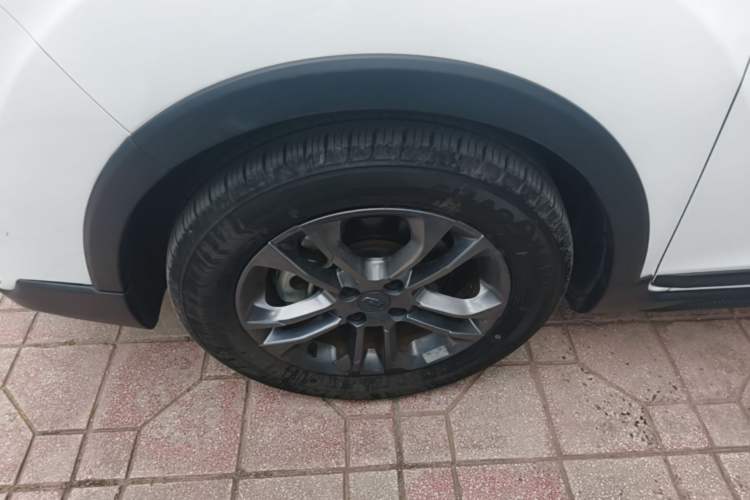 Used Geely Auto Vision X3 2020 1.5L CVT Luxury Model Exterior 4