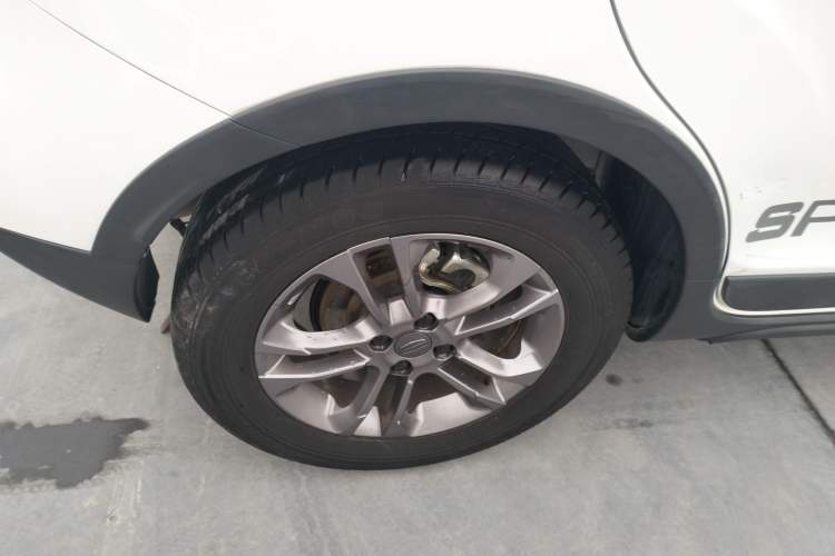 Used Geely Auto Vision X3 2020 1.5L Manual Elite Edition Exterior 5