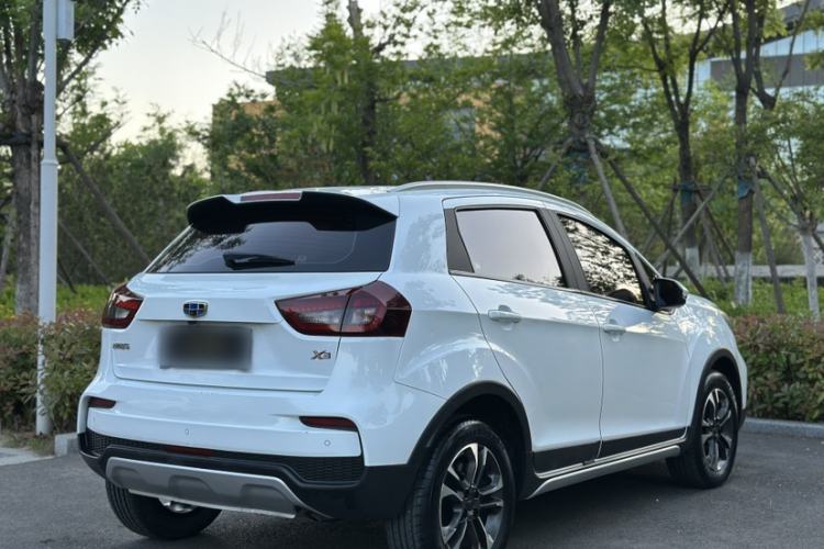 Used Geely Auto Vision X3 2020 1.5L CVT Elite Edition Exterior 5