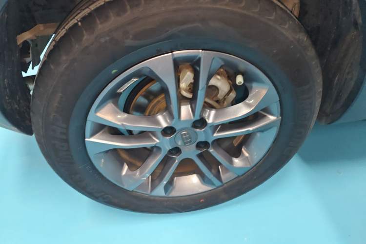 Used Geely Auto Vision X3 2020 1.5L CVT Luxury Model Exterior 5