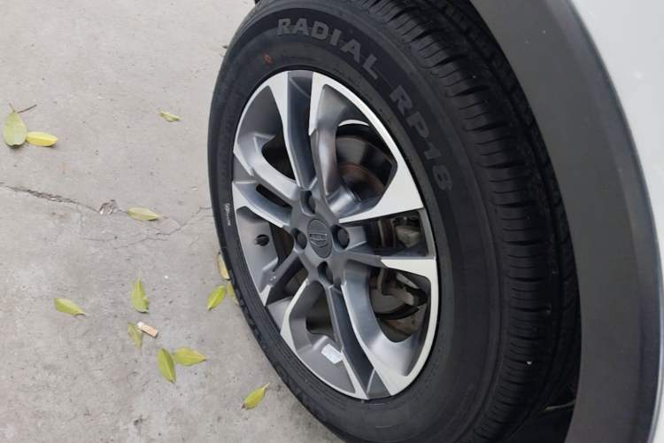 Used Geely Auto Vision X3 2020 1.5L CVT Elite Edition Exterior 5