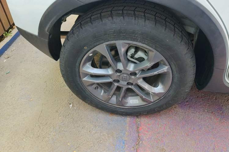 Used Geely Auto Vision X3 2020 1.5L CVT Elite Edition Exterior 5