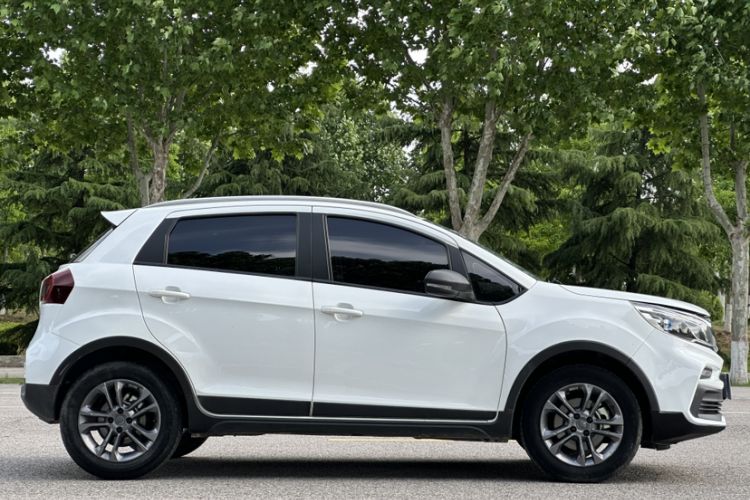 Used Geely Auto Vision X3 2020 1.5L CVT Luxury Model Exterior 6