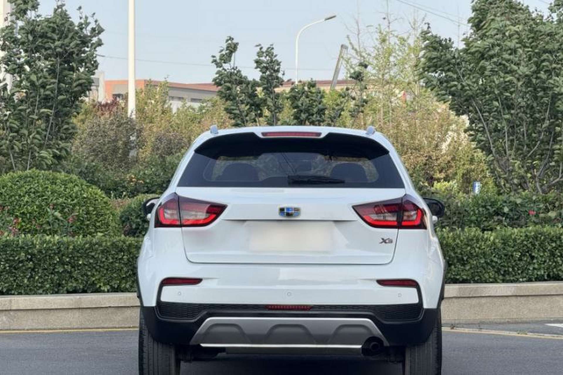 Used Geely Auto Vision X3 2020 1.5L CVT Elite Edition Exterior 6