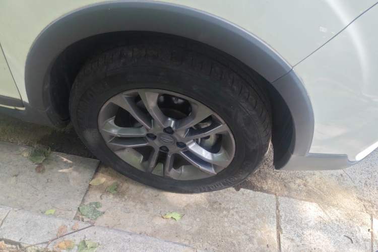 Used Geely Auto Vision X3 2020 1.5L CVT Elite Edition Exterior 7