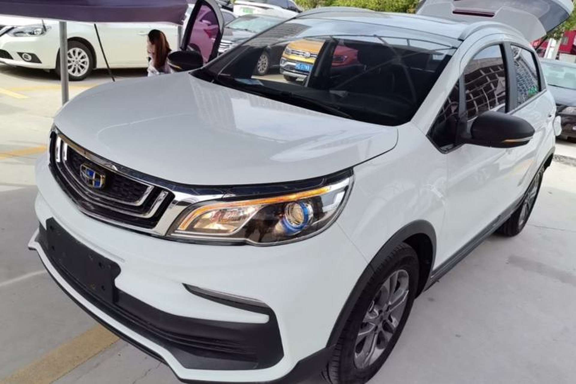 Used Geely Auto Vision X3 2020 1.5L CVT Luxury Model Front Left 45 Deg