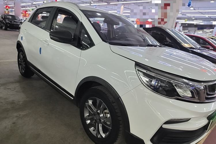 Used Geely Auto Vision X3 2020 1.5L CVT Elite Edition Front Right 45 Deg
