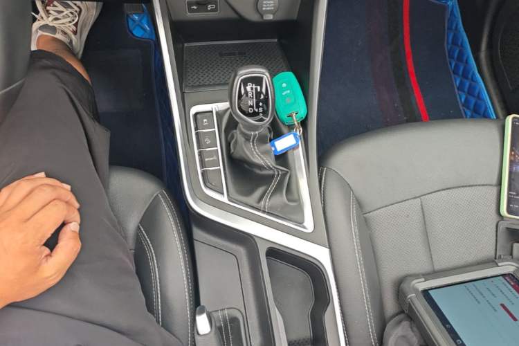 Used Geely Auto Vision X3 2020 1.5L CVT Luxury Model Gear Lever