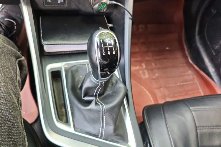 Used Geely Auto Vision X3 2020 1.5L Manual Elite Edition Gear Lever