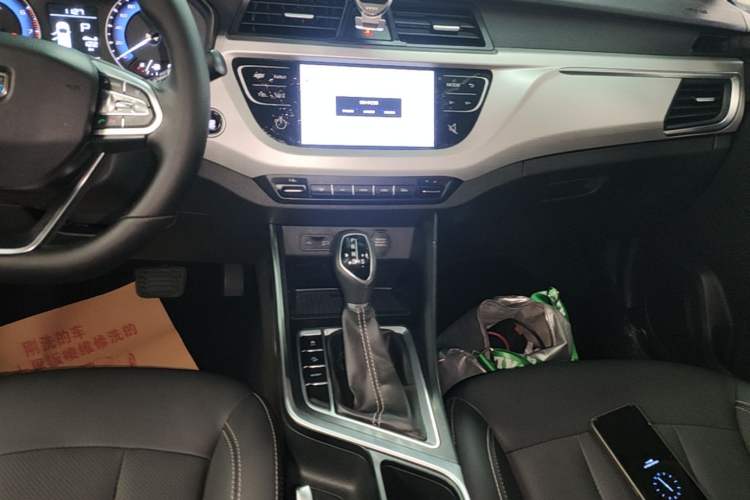 Used Geely Auto Vision X3 2020 1.5L CVT Luxury Model Gear Lever