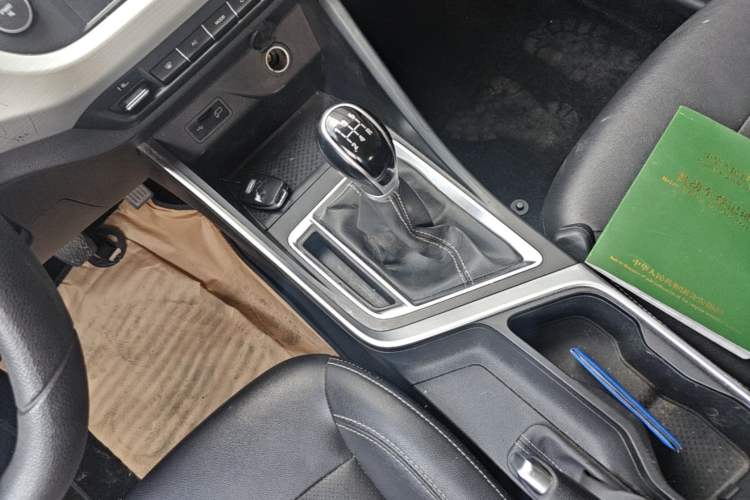 Used Geely Auto Vision X3 2020 1.5L Manual Elite Edition Gear Lever