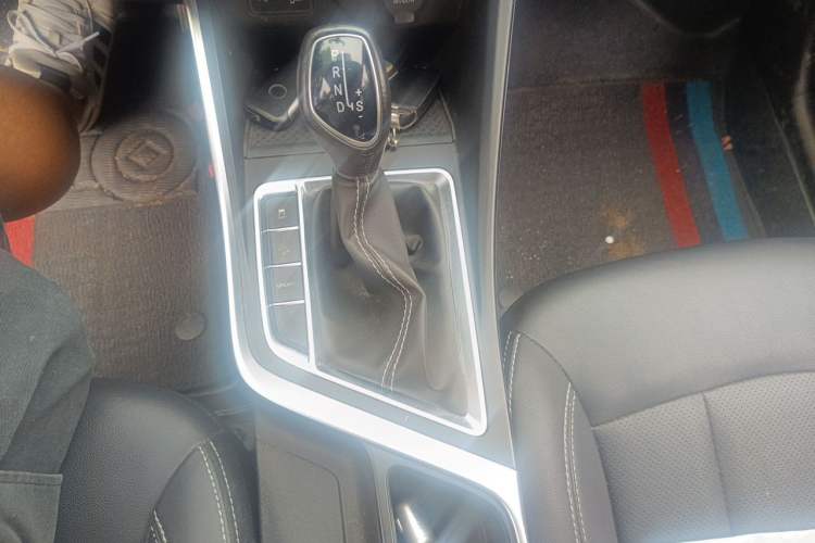 Used Geely Auto Vision X3 2020 1.5L CVT Luxury Model Gear Lever