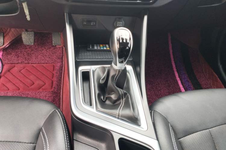 Used Geely Auto Vision X3 2020 1.5L Manual Elite Edition Gear Lever