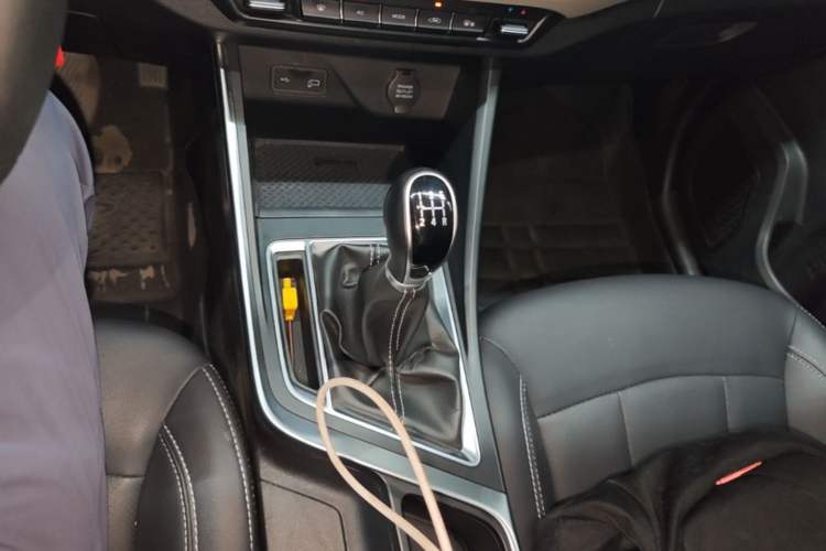 Used Geely Auto Vision X3 2020 1.5L Manual Luxury Edition Gear Lever