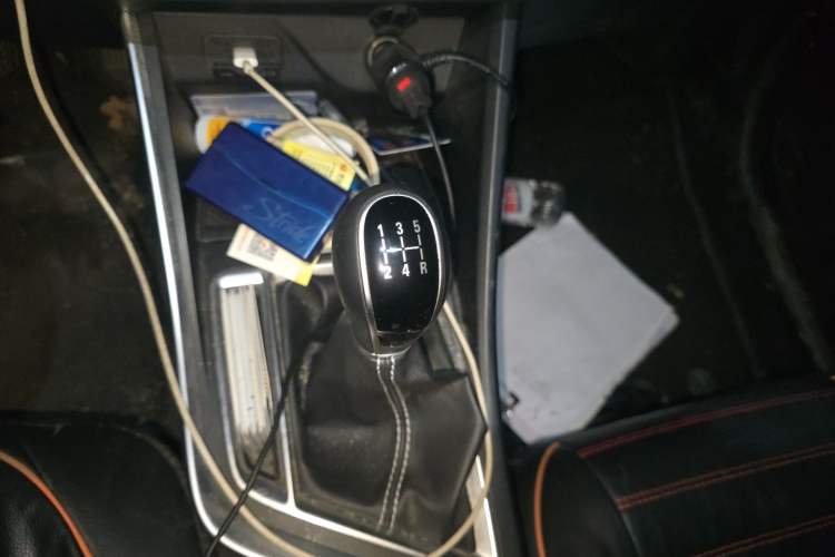 Used Geely Auto Vision X3 2020 1.5L Manual Elite Edition Gear Lever