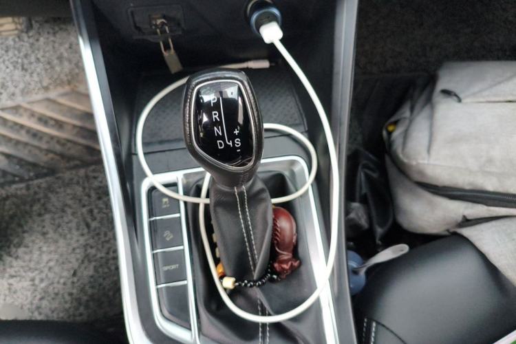 Used Geely Auto Vision X3 2020 1.5L CVT Luxury Model Gear Lever
