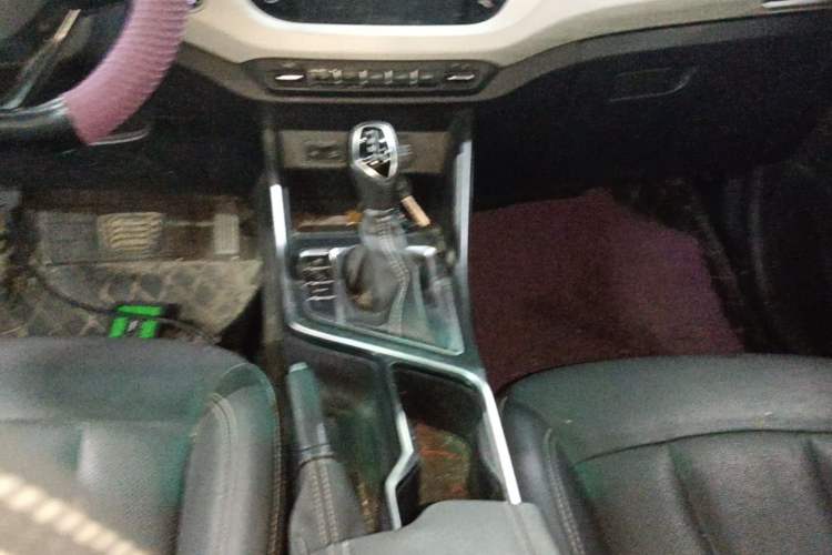 Used Geely Auto Vision X3 2020 1.5L CVT Luxury Model Gear Lever