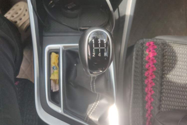 Used Geely Auto Vision X3 2020 1.5L Manual Luxury Edition Gear Lever