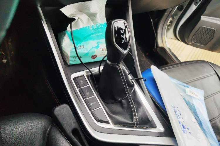 Used Geely Auto Vision X3 2020 1.5L CVT Luxury Model Gear Lever