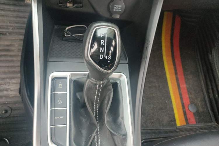 Used Geely Auto Vision X3 2020 1.5L CVT Luxury Model Gear Lever