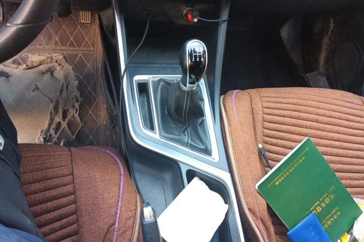 Used Geely Auto Vision X3 2020 1.5L Manual Elite Edition Gear Lever