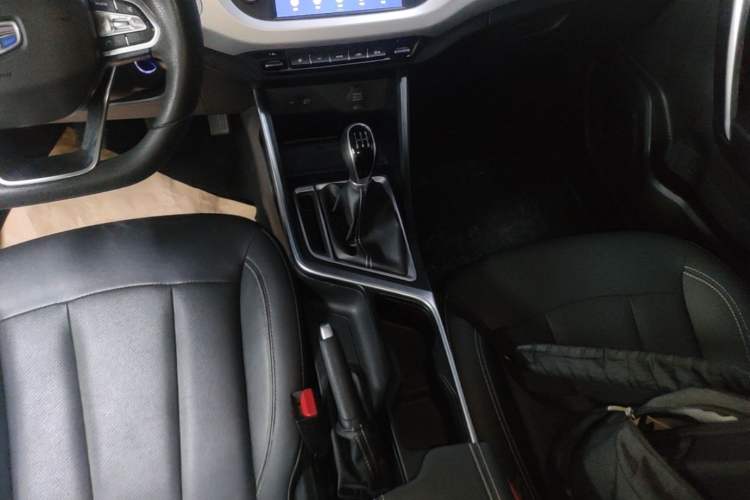 Used Geely Auto Vision X3 2020 1.5L Manual Elite Edition Gear Lever