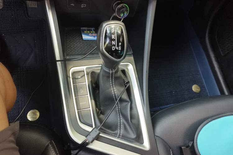 Used Geely Auto Vision X3 2020 1.5L CVT Luxury Model Gear Lever
