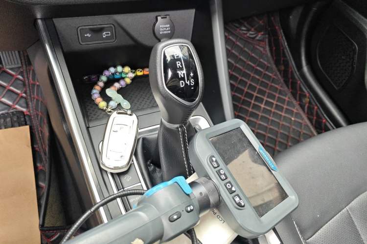 Used Geely Auto Vision X3 2020 1.5L CVT Luxury Model Gear Lever