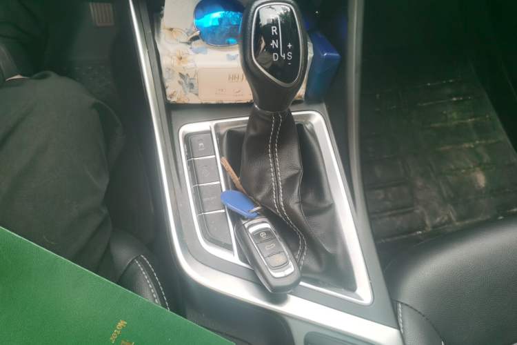 Used Geely Auto Vision X3 2020 1.5L CVT Luxury Model Gear Lever