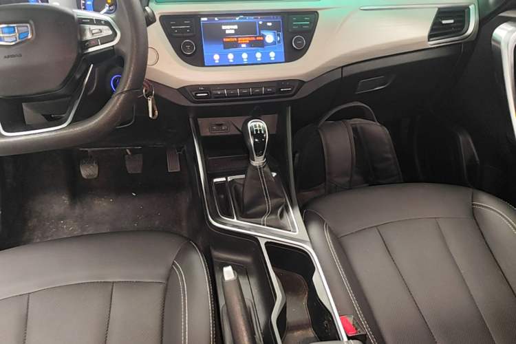 Used Geely Auto Vision X3 2020 1.5L Manual Elite Edition Gear Lever