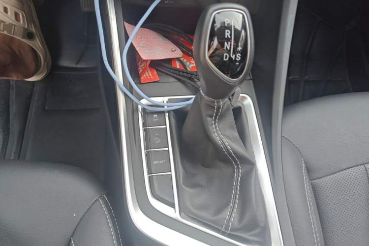 Used Geely Auto Vision X3 2020 1.5L CVT Luxury Model Gear Lever
