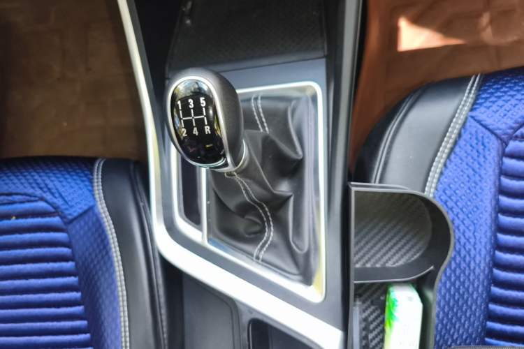 Used Geely Auto Vision X3 2020 1.5L Manual Elite Edition Gear Lever