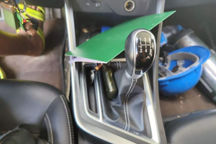 Used Geely Auto Vision X3 2020 1.5L Manual Elite Edition Gear Lever