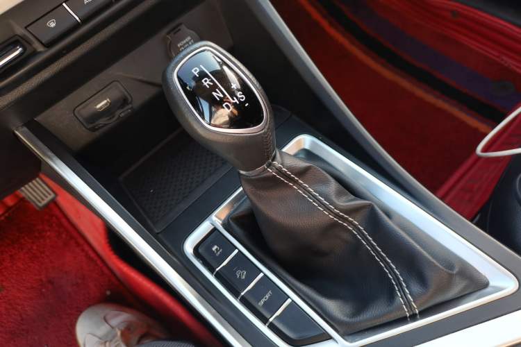 Used Geely Auto Vision X3 2020 1.5L CVT Luxury Model Gear Lever