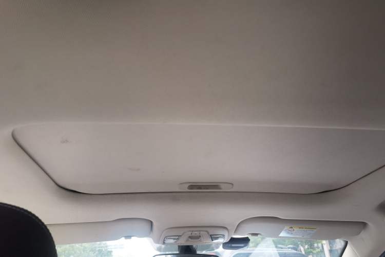 Used Geely Auto Vision X3 2020 1.5L CVT Luxury Model Headliner